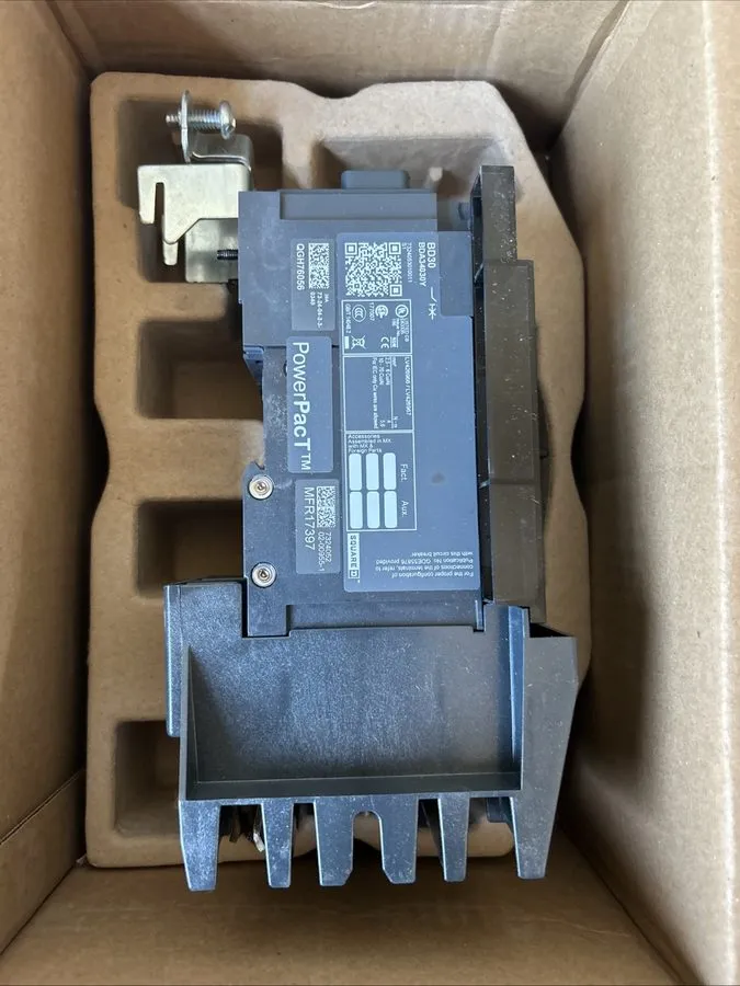 Автоматический выключатель SQUARE D BDA BDA34030Y 3 POLE 30 AMP 480 V I-LINE CIR — фото лота 1