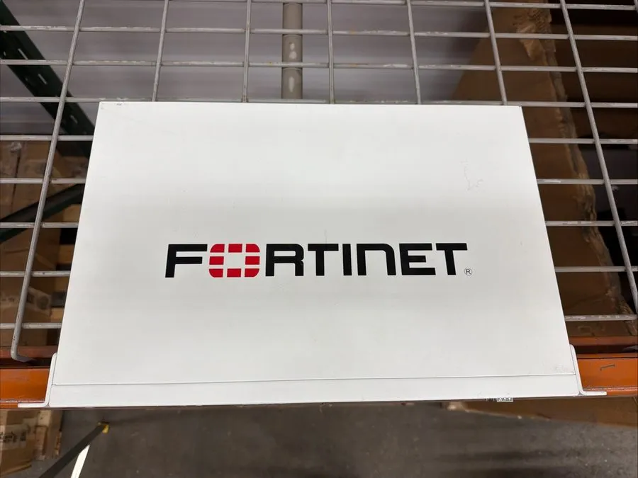 Межсетевой экран Fortinet FortiGate 100D 16 Port Security Appliance FG-100D