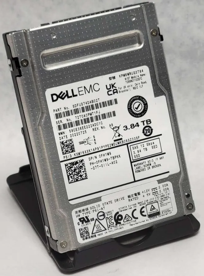 SSD-накопитель Dell Kioxia 3.84TB S 2.5" SAS SSD 12 Gbps KPM6WRUG3T84 FH1W9 100%
