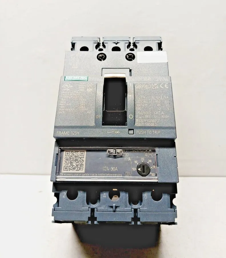 Автоматический выключатель SIEMENS 30 AMP CIRCUIT BREAKER 3 POLE 600Y/347 VAC 3V — фото лота 1