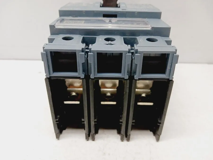 Автоматический выключатель SIEMENS 30 AMP CIRCUIT BREAKER 3 POLE 600Y/347 VAC 3V — фото лота 2