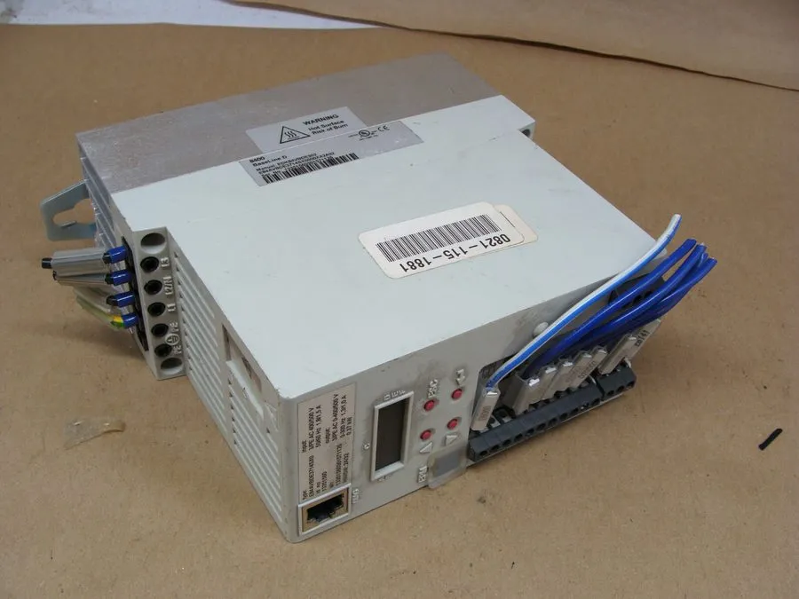 Частотный преобразователь E84AVBDE3714SX0