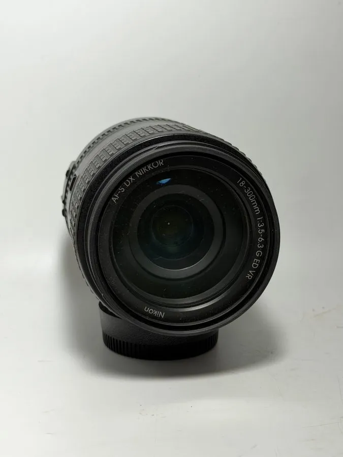 Объектив Nikon AF-S DX Nikkor 18-300mm F/3.5-6.3G ED VR Zoom Lens #L299 — фото лота 2