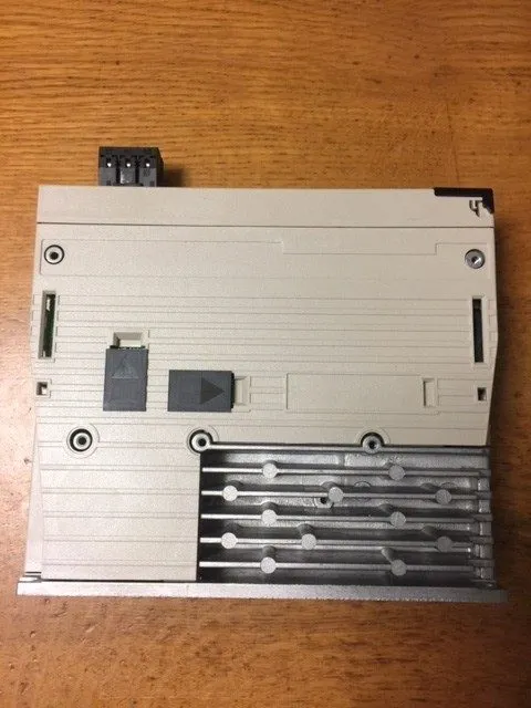 Сервопривод YASKAWA SGDV-R70A11A servo drive