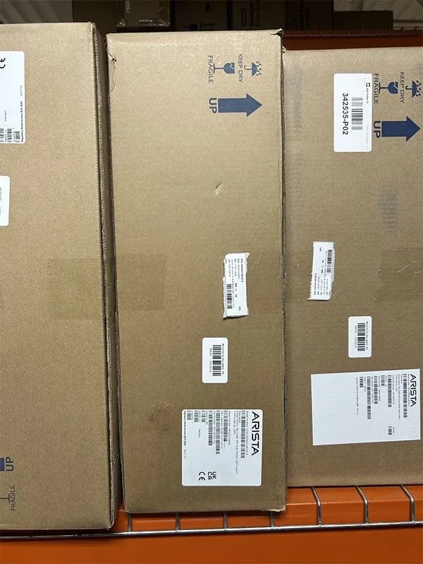 Коммутатор Arista DCS-7050SX3-48C8C-F Switch
