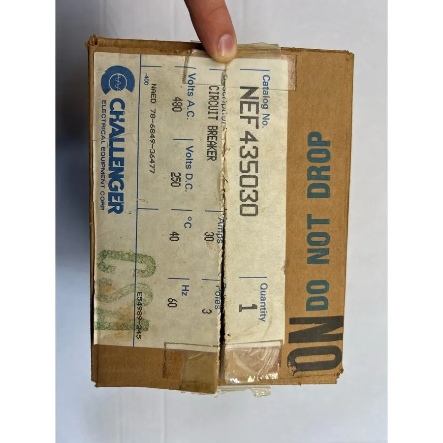 Автоматический выключатель Challenger NEF435030 30A 3-Pole 480V Circuit Breaker  — фото лота 2