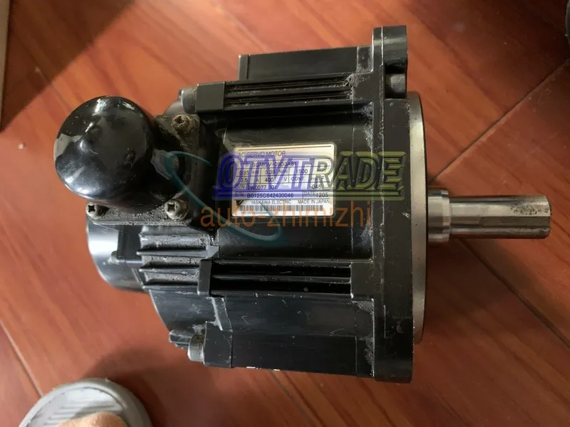 Серводвигатель YASKAWA SGMGV-09D3A61 AC SERVO MOTOR