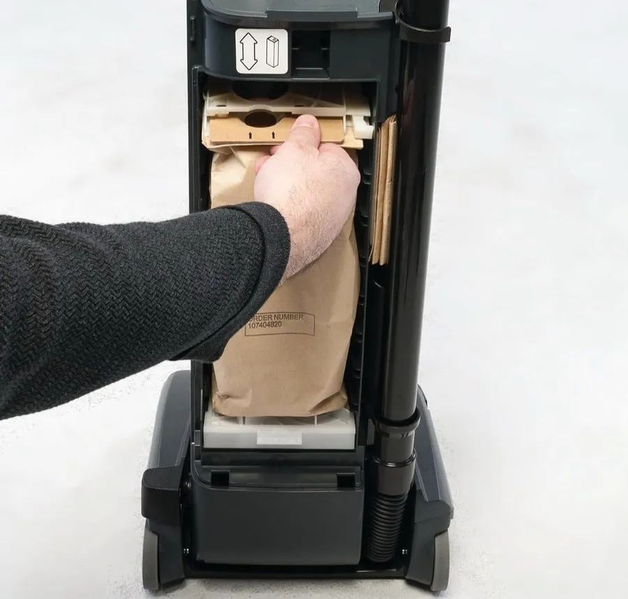 Складское оборудование Nilfisk Advance VU500 12" Upright Vacuum Model Number HEP — фото лота 1