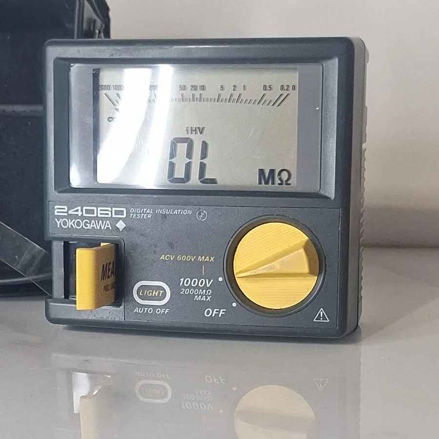 Тестер YOKOGAWA 24060D Digital Insulation Tester Megohmmeter 500V 200MΩ w/Case J — фото лота 1