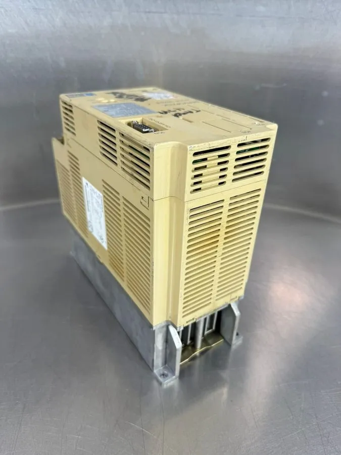 Сервопривод YASKAWA SGDB-10ADG servopack 0.85kw 1.14hp