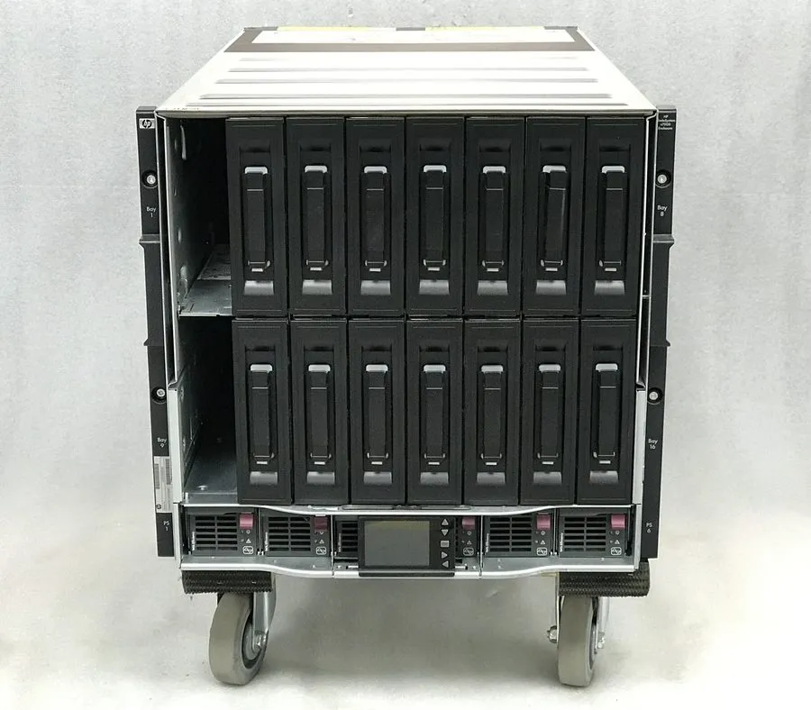 Сервер HP BladeSystem c7000 Barebones 10x Fan 6x PSU 2x 1Gbe Pass-Thru 2x KVM NO