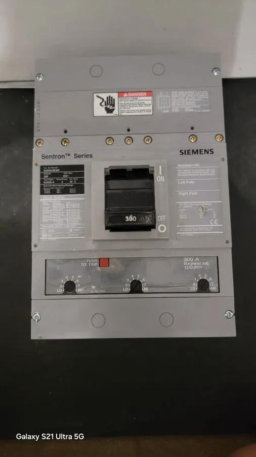 Автоматический выключатель Siemens Sentron Series Circuit Breaker 300A HJXD63B30