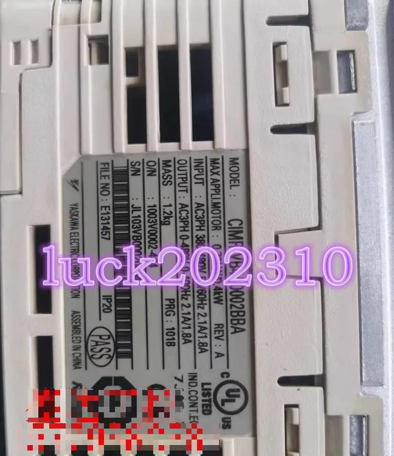 Привод Yaskawa V1000 series CIMR-VB4A0002BBA 0.75KW/0.4KW 380V