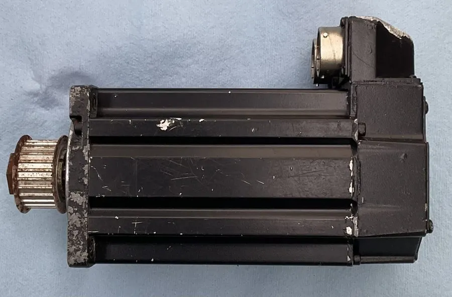 Серводвигатель Allen Bradley MPL-A330P-HK22AA Kinetix Brushless Servo Motor 230V