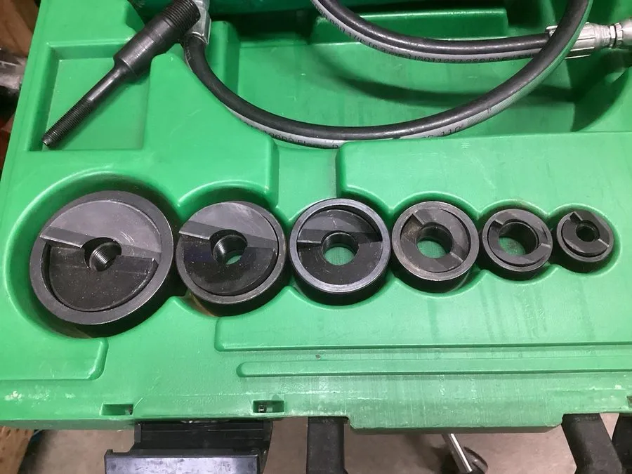 Электрооборудование Greenlee slugbuster knock out punch and hydraulic driver set