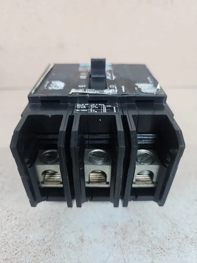 Автоматический выключатель SIEMENS BQD350 50 Amp 3Pole 480V Bolt-On Circuit Brea