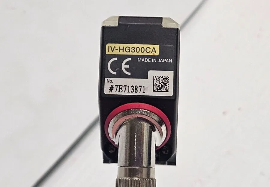 Камера машинного зрения Keyence IV-HG300CA Vision Camera Sensor Head 40-300mm Au