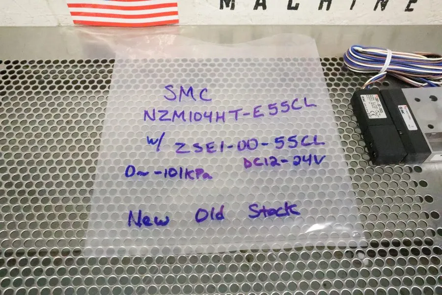 Вакуумный эжектор SMC NZM104HT-E55CL Vacuum Ejector W/ ZSE1-00-55CL Pressure Swi — фото лота 1