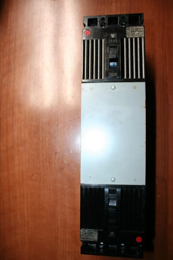 Автоматический выключатель GE TED134070 Circuit Breaker W/ Shunt Trip 70A 3P 480