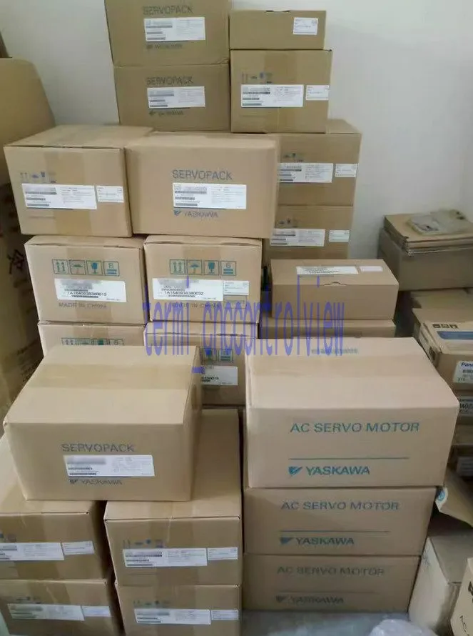 Серводвигатель YASKAWA SGMGV-05DDL6F Servo Motors