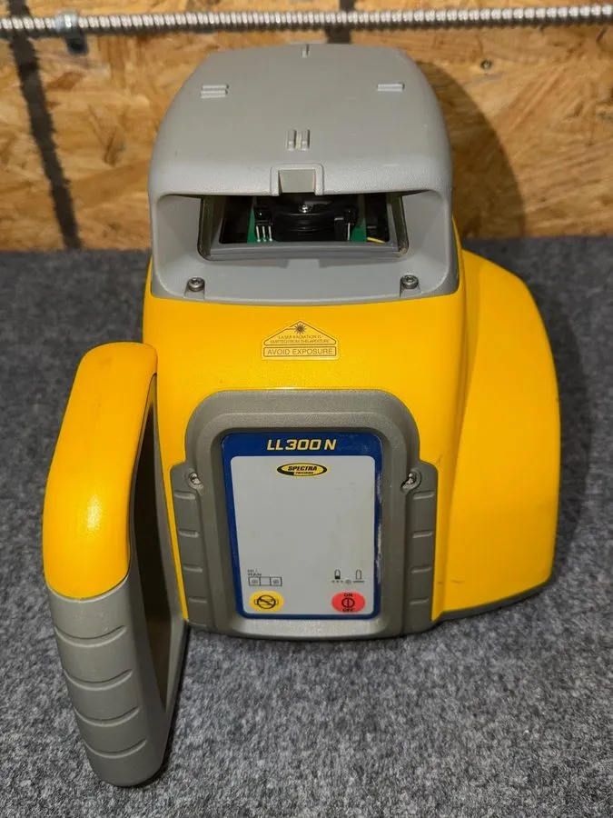 Нивелир Spectra Precision Laser Level LL300N w/ Tripod Stand & HL450 Receiver