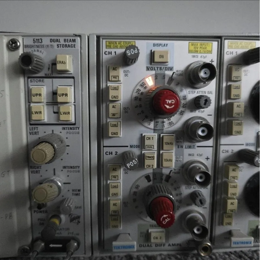 Осциллограф Tektronix 5113 Oscilloscope w 5A18N & 5B12N PARTS / REPAIR — фото лота 1