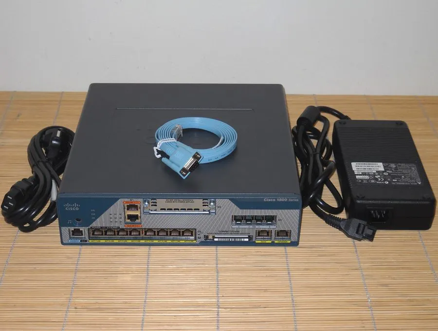 Маршрутизатор Cisco C1861-UC-2BRI-K9 1861 Unified Communications Router