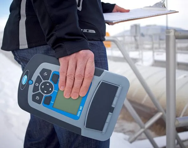Спектрофотометр HACH DR1900 Portable Spectrophotometer P/N DR1900-01H — фото лота 1