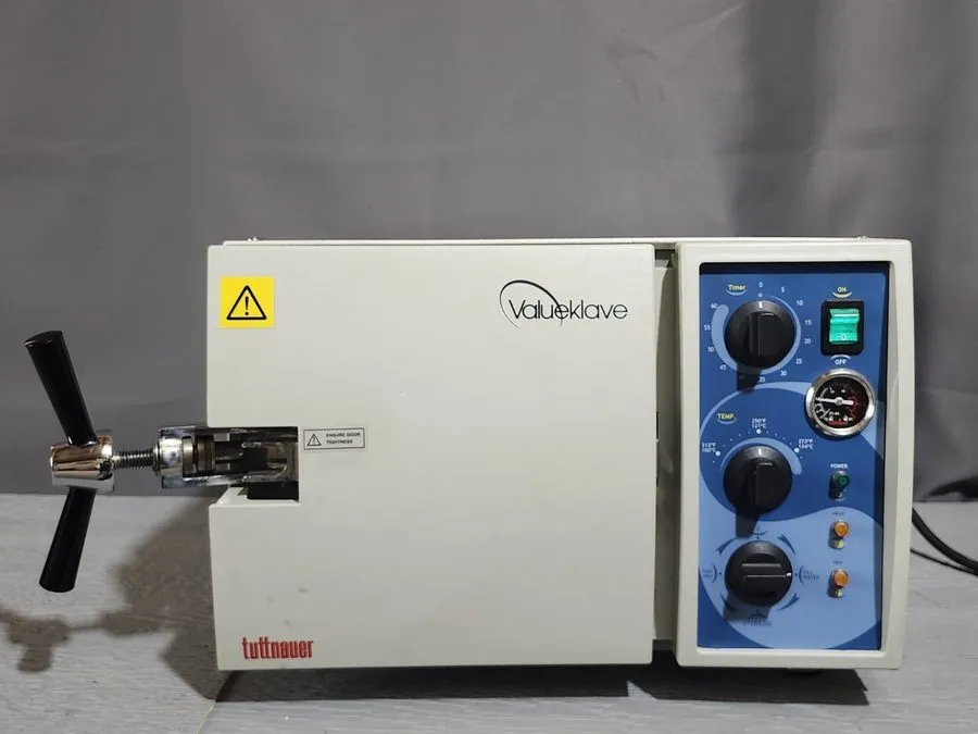 Стерилизатор Reconditioned 1730MK V Tuttnauer ValueKlave Autoclave Sterilizer
