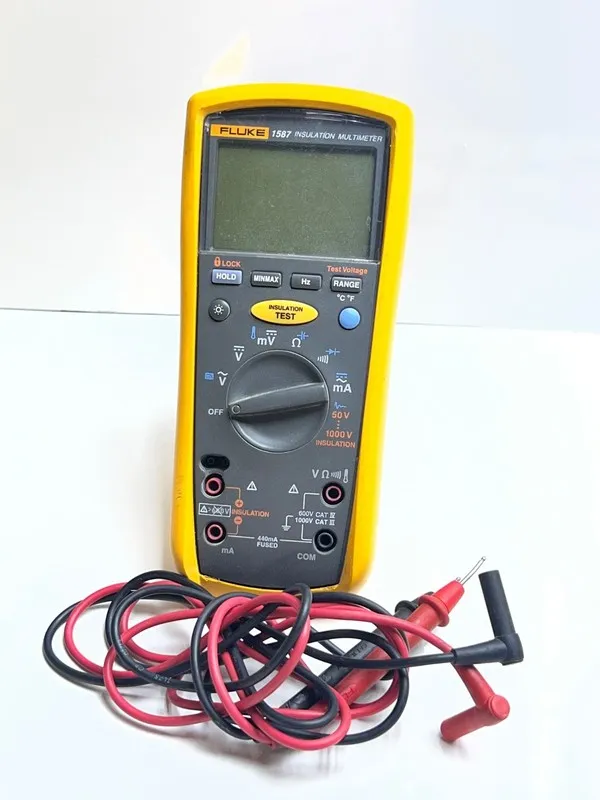 Мультиметр Fluke 1587 FC Insulation Multimeter True RMS Auto-Ranging