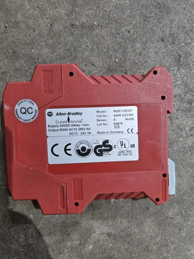 Реле безопасности Allen Bradley MSR132EDP 440R-E23160