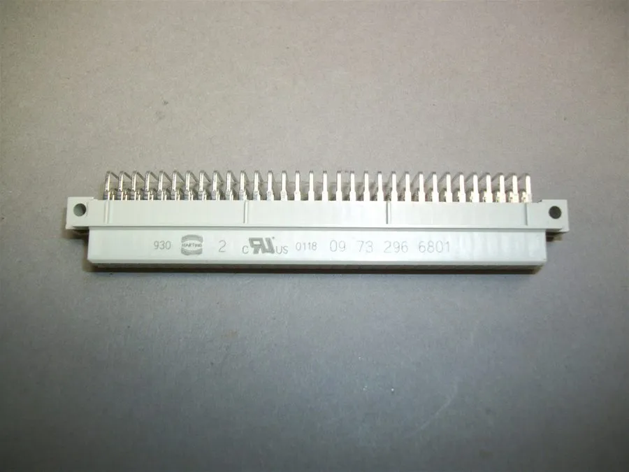 Электронный компонент Harting 0973 296 6801 Right Angle Socket 96-Pos