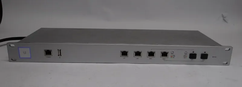 Коммутатор Ubiquiti Networks USG-PRO-4 UniFi Security Gateway Access Point PRO