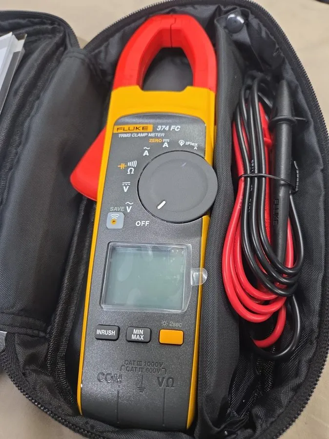 Тестер Fluke 374 True RMS AC/DC Clamp Meter with Case — фото лота 1