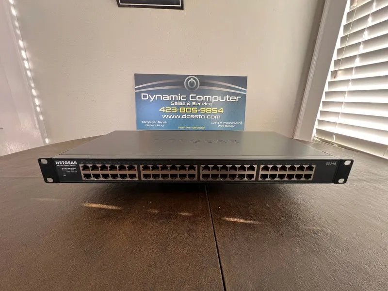 Коммутатор NETGEAR GS348-100NAS 48 Port Gigabit Ethernet Rackmount Unmanaged Swi