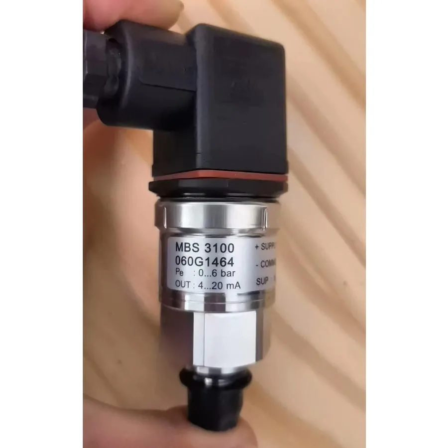 Датчик давления Danfoss 060G1464 pressure transmitter UPS