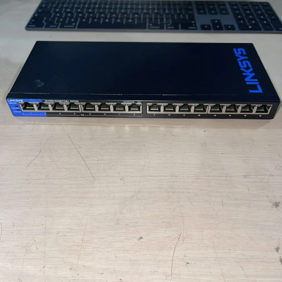 Коммутатор Linksys LGS116P Switch 16 Ports