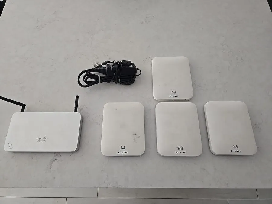 Маршрутизатор Cisco Meraki MX64W Cloud Managed Security Gateway Wireless Router — фото лота 1