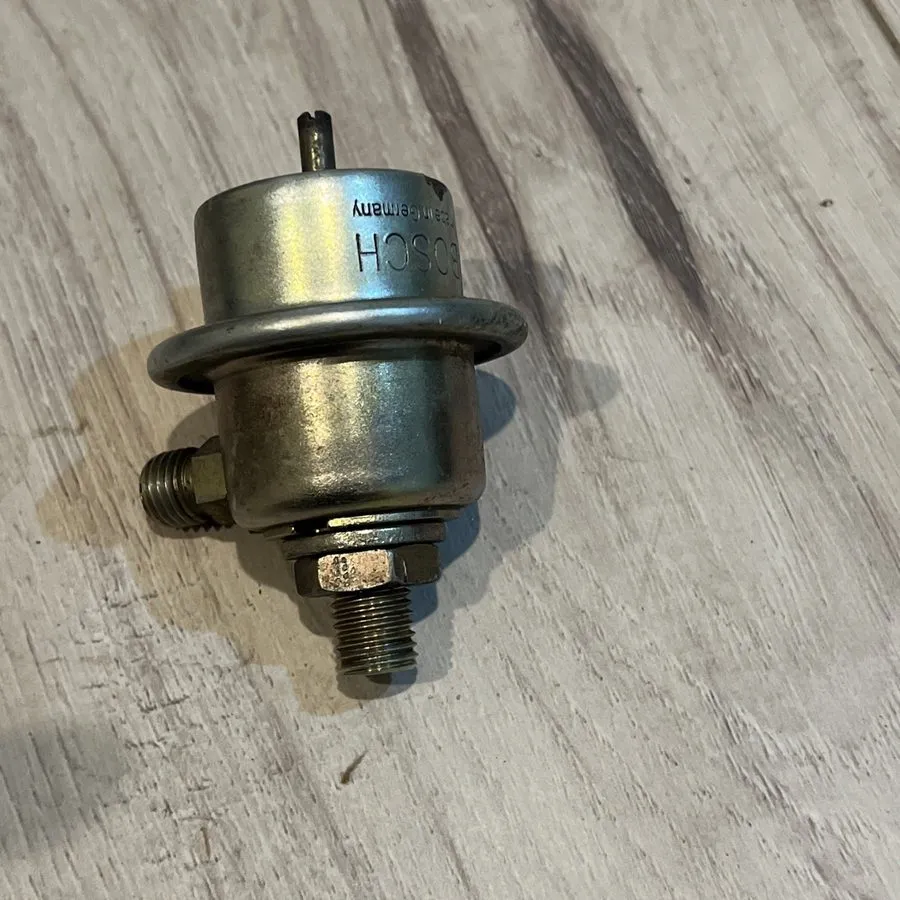 Трубопроводная арматура mercedes benz r107 380sl 380Ssl w126 380sec fuel pressur