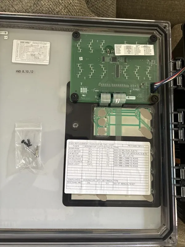 Складское оборудование Rite-Hite DOK-COMMANDER 850SP1140 Panel Box Dock Leveler  — фото лота 1