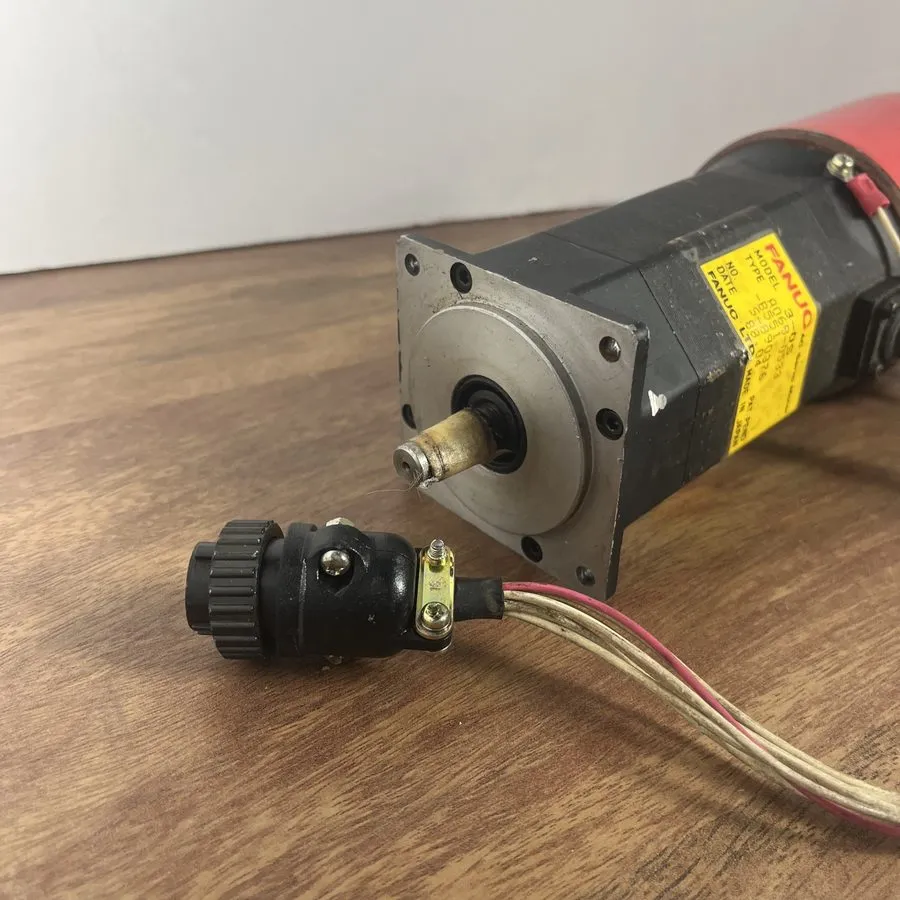 Серводвигатель Fanuc #A06B-0533-B001 Model 3-OS AC Servo Motor