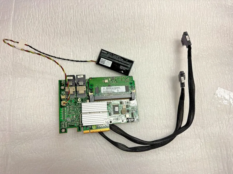 Контроллер Dell R374M PERC H700 6Gbps SAS RAID Controller Card w/ 512mb Cache — фото лота 1