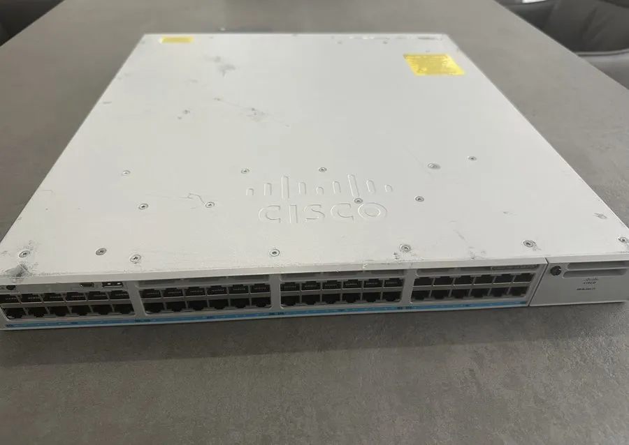 Коммутатор Cisco C9300-48UXM-A