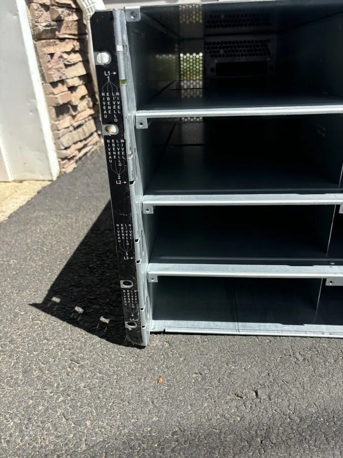 ИБП APC Symmetra RM 6000va UPS 6kva 240V SYHF6KT 7x SYRMXR4 Power Array XR (No B — фото лота 1