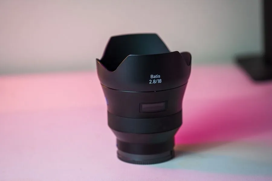 Объектив ZEISS Batis 2136-691 18mm f/2.8 Lens