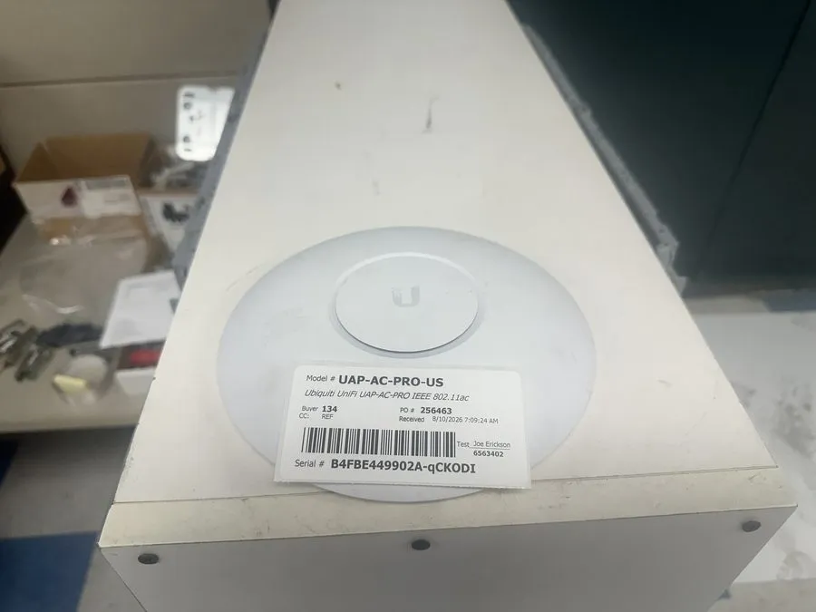 Точка доступа Ubiquiti UAP-AC-PRO-US Ubiquiti UniFi UAP-AC-PRO IEEE 802.11ac