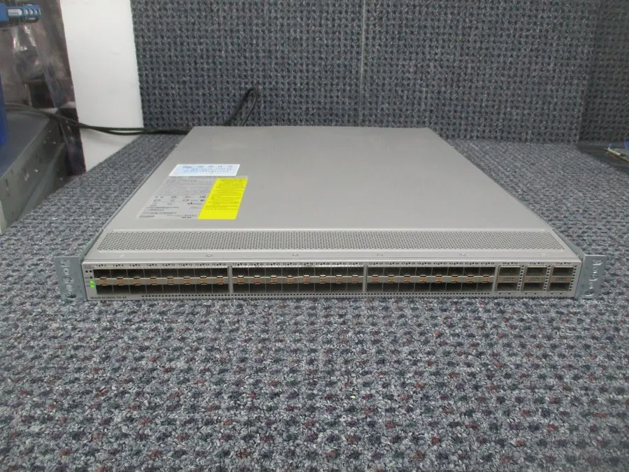 Коммутатор Cisco N9K-C93180YC-EX-24 V05 Nexus 9300-EX Switch 24x 1/10/25G + 6x 4