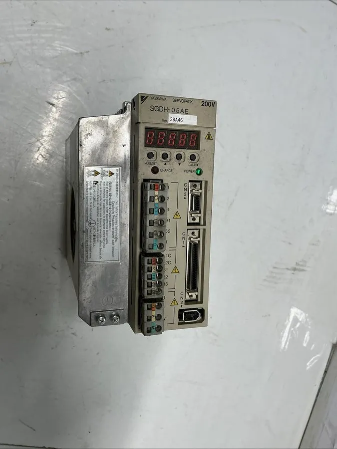Сервопривод Yaskawa Electric Servopack SGDH-05AE. Z-203s — фото лота 2