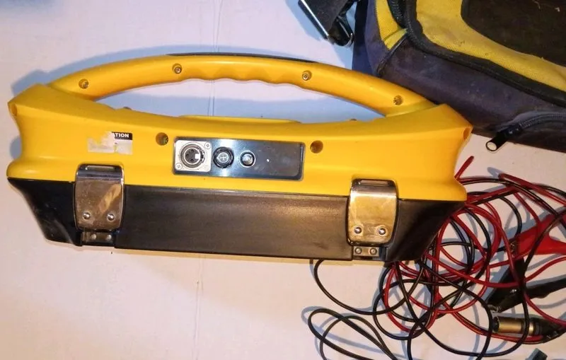 Генератор для трассоискателя Vivax MetroTech VX200-4 Transmitter Pipe Locator — фото лота 3
