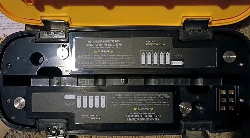 Генератор для трассоискателя Vivax MetroTech VX200-4 Transmitter Pipe Locator — фото лота 4